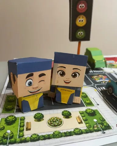 Kit Trânsito para Imprimir e Montar – Trânsito Divertido — amostra 4: Kit Trânsito Divertido com pista, carrinhos, agentes,…