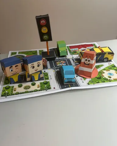 Kit Trânsito para Imprimir e Montar – Trânsito Divertido — amostra 5: Kit Trânsito Divertido com pista, carrinhos, agentes,…