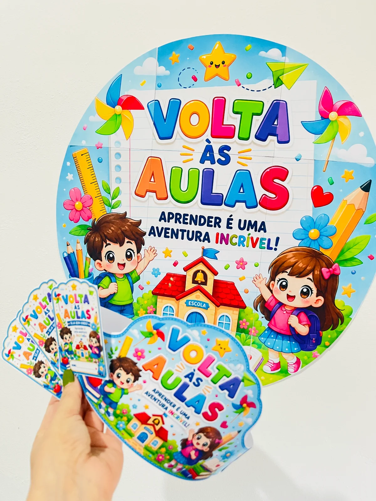 Kit Volta às Aulas em PDF | Painel, Coroa e Cartão de Boas-Vindas para Imprimir — amostra 2: Deixe o primeiro dia de aula…