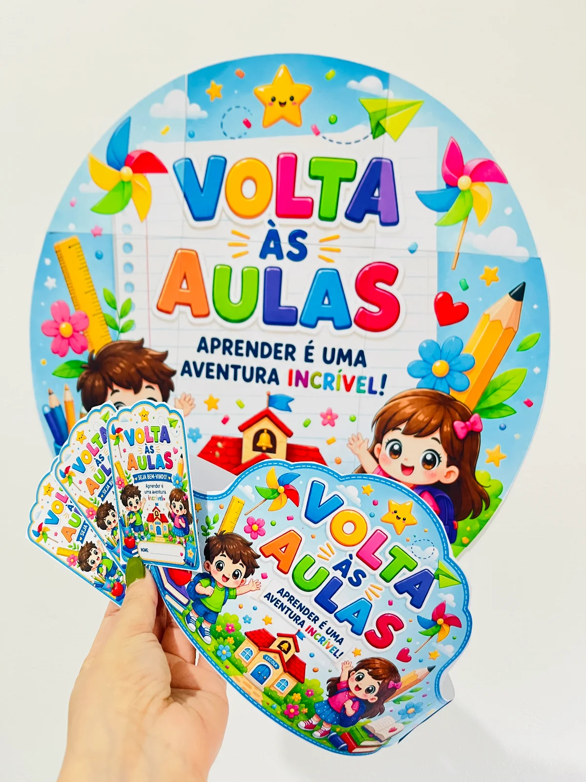 Kit Volta às Aulas em PDF | Painel, Coroa e Cartão de Boas-Vindas para Imprimir — capa do material