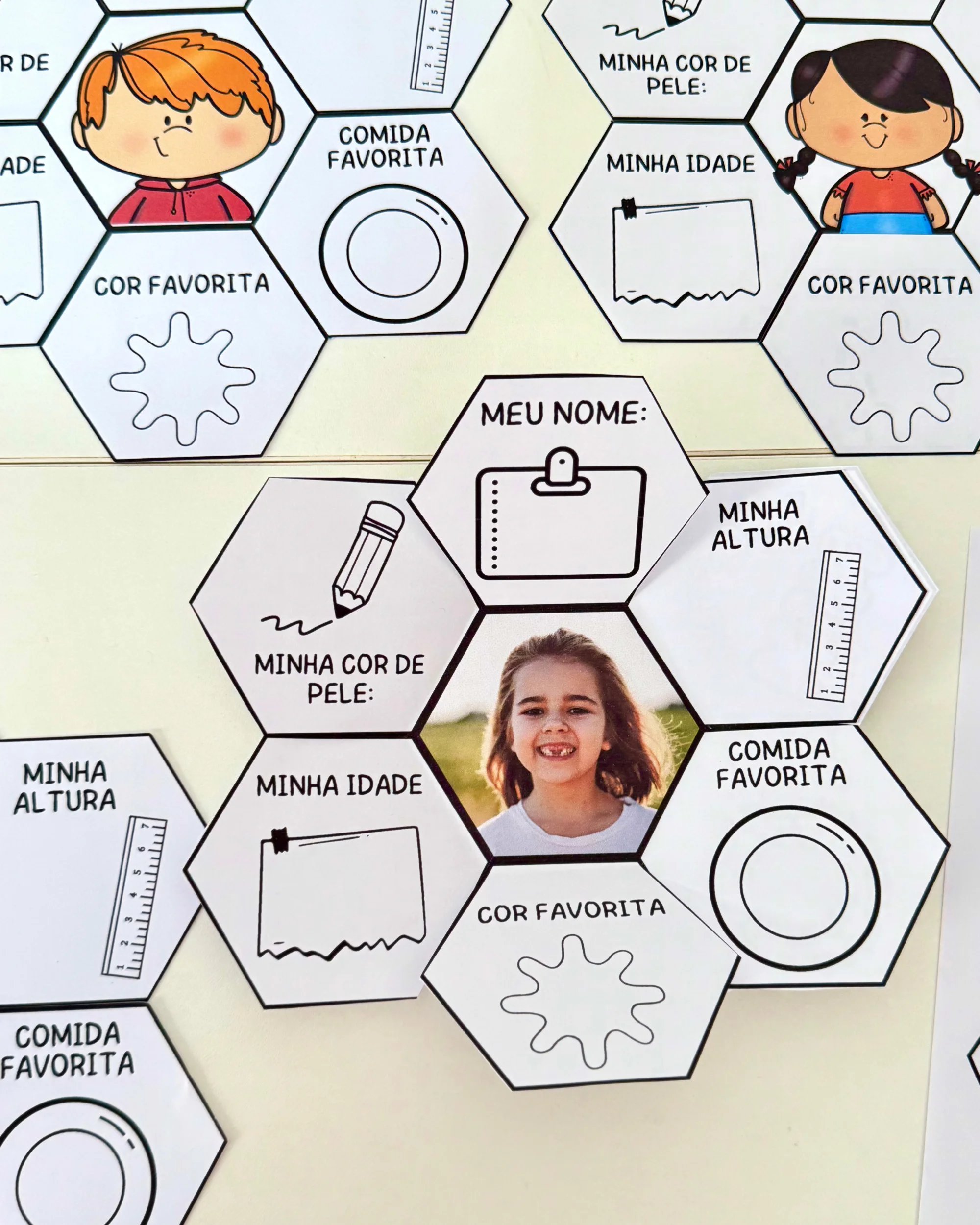 Lapbook Tudo Sobre Mim – Atividade de Identidade para Educação — amostra 1: O que vem no material