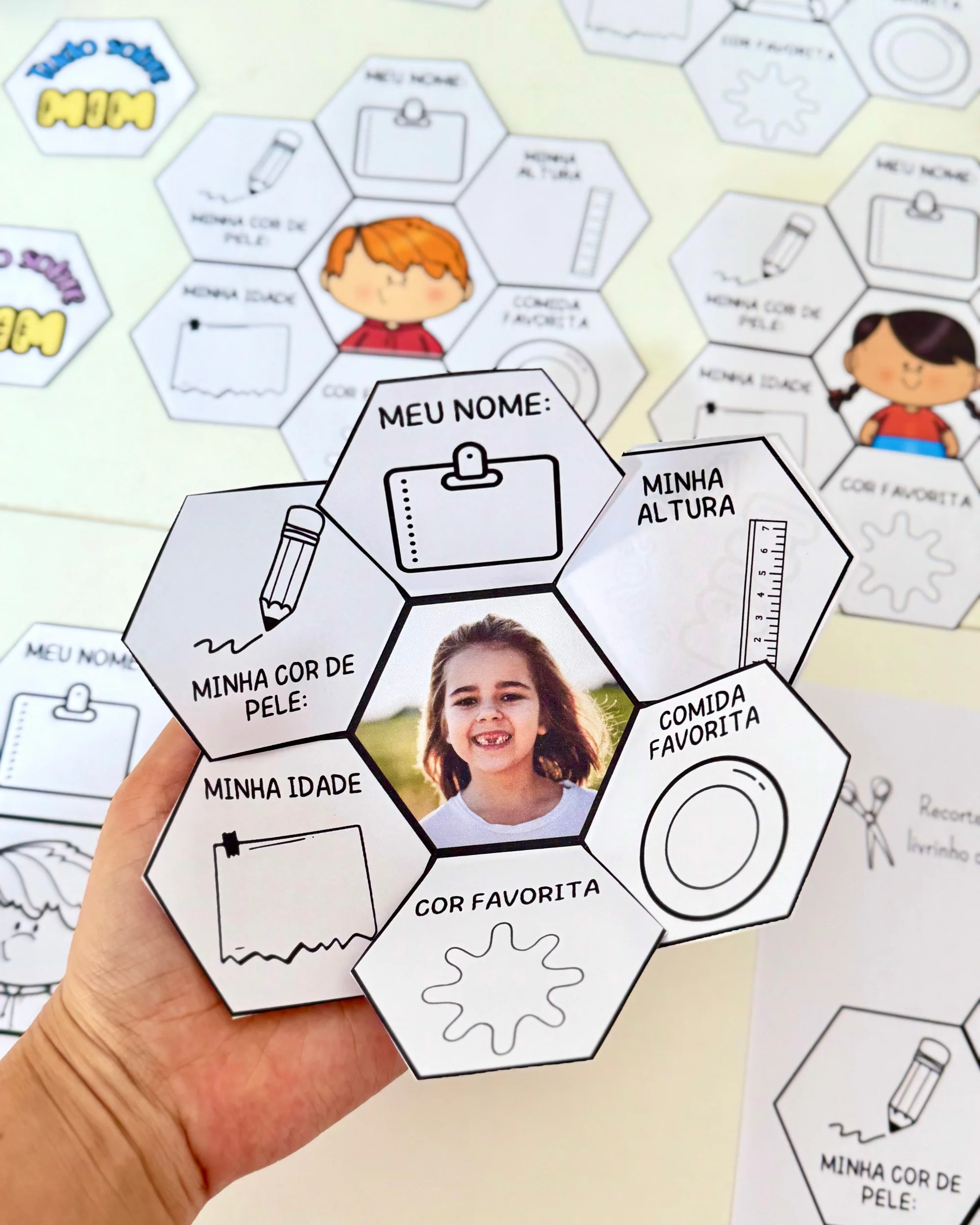 Lapbook Tudo Sobre Mim – Atividade de Identidade para Educação — amostra 2: Sobre o Lapbook Tudo Sobre Mim – Atividade de…