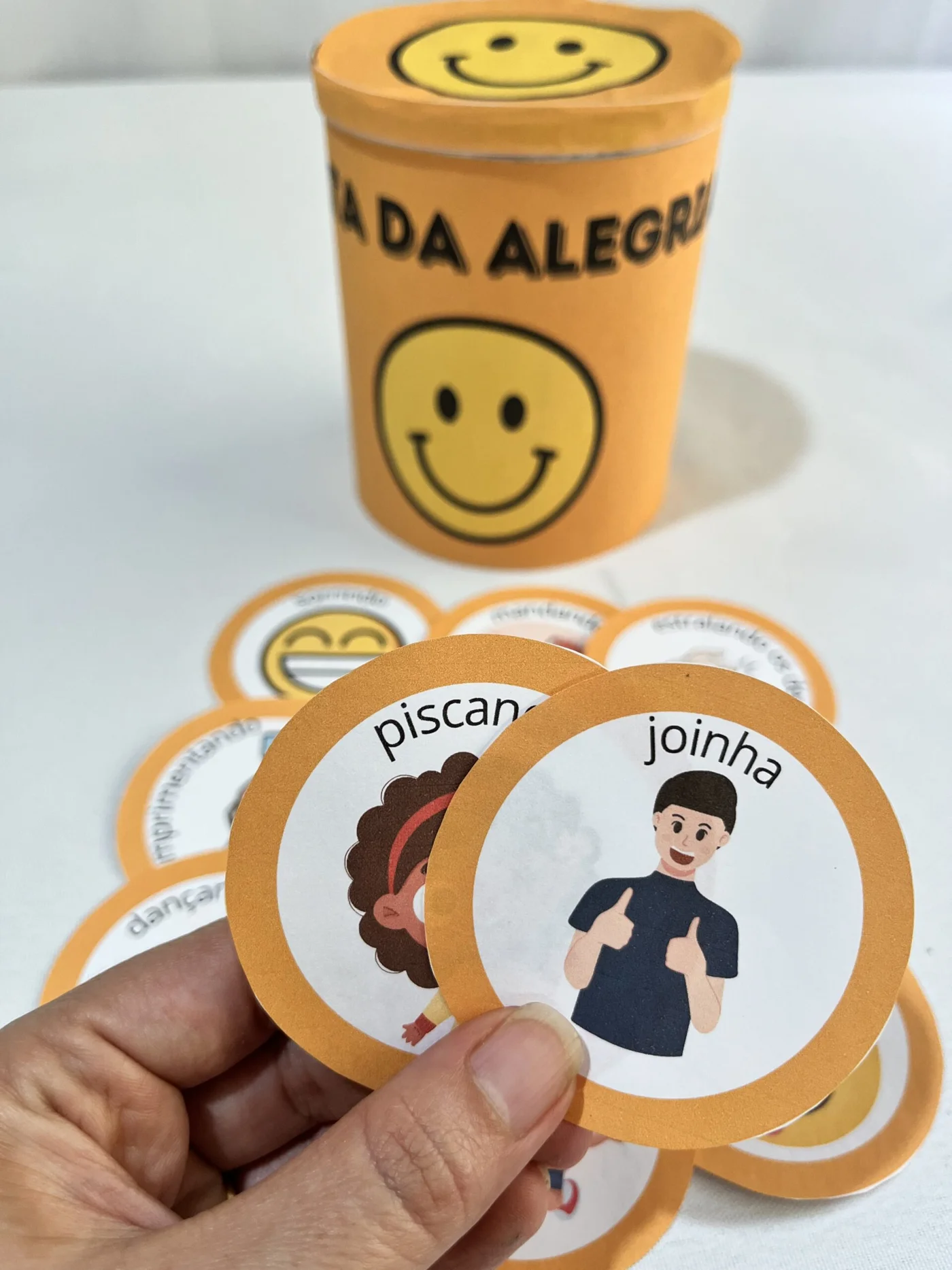 Lata da alegria dinâmica — Jogos pedagógicos para Todas as séries: Lata da Alegria – O Início Perfeito para um Dia Feliz na…