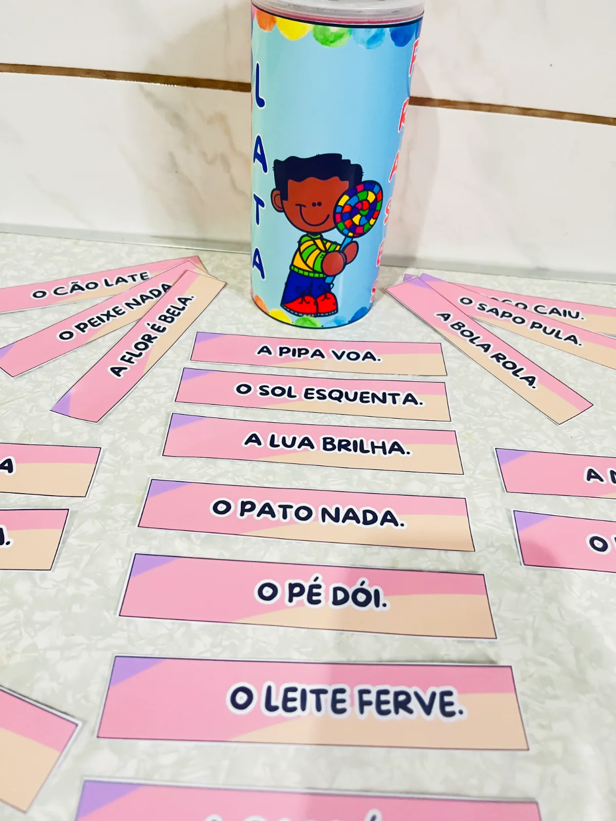 Lata das Frases – Recurso Lúdico de Língua Portuguesa — amostra 2: Transforme uma lata comum em uma Lata das Frases e leve…