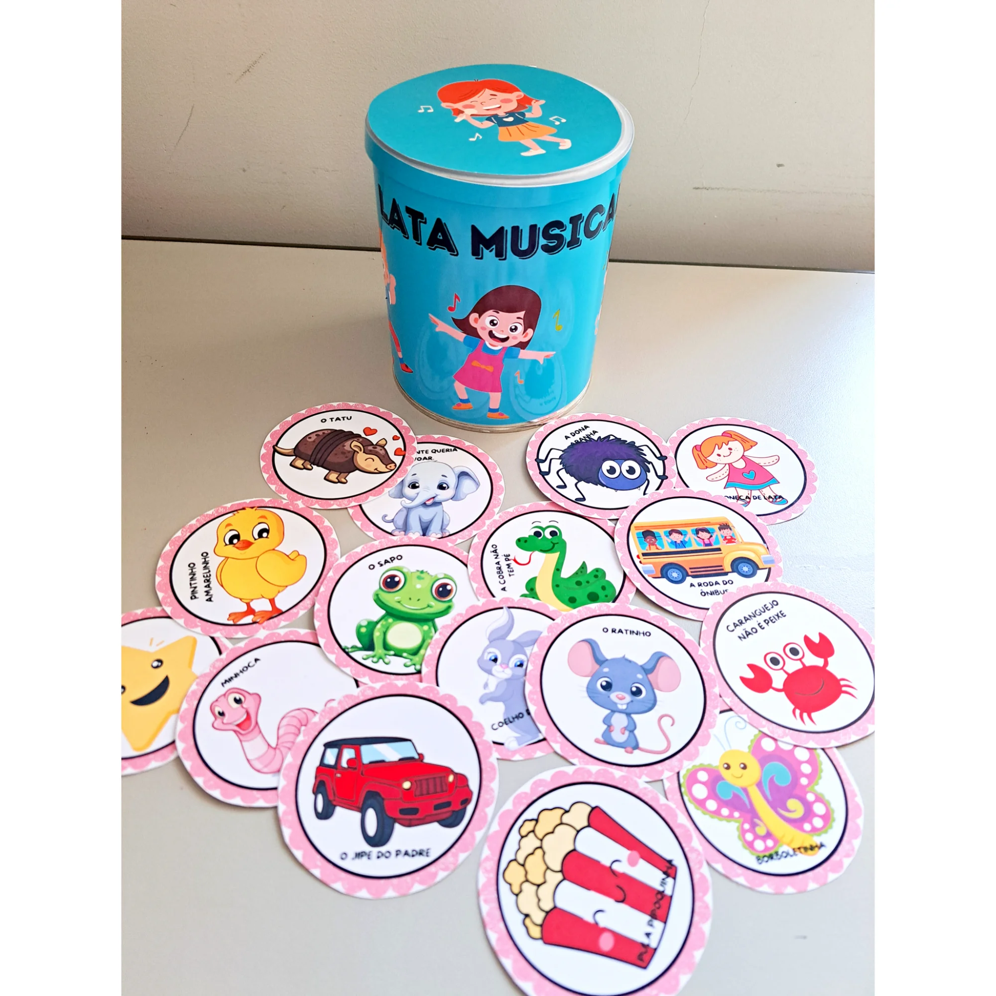 LATA MUSICAL- ARTE MÚSICA INFANTIL E ANOS INICIAIS — amostra 2: Que tal transformar músicas conhecidas pelas crianças em…