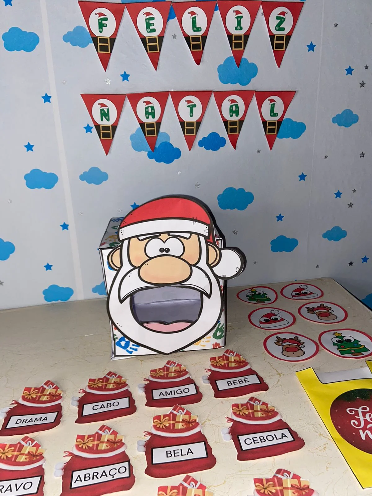 LEITURA COM PAPAI NOEL com Palavras para Alfabetização — Alfabetização para Todas as séries: Este material educativo é…