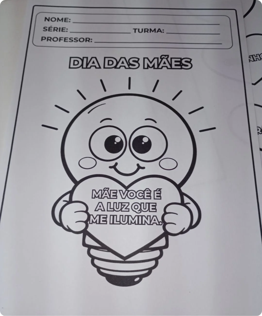 Lembrancinha de Dia das Mães para imprimir — amostra 3: Quais elementos estão no PDF