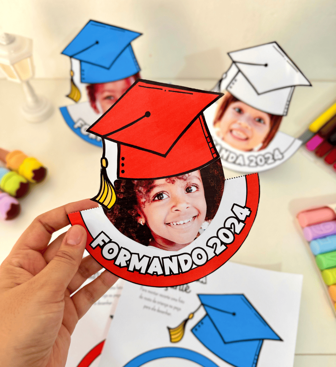 Lembrancinha de formatura: quadro dançante para Educação Infantil — amostra 2: O que vem no material