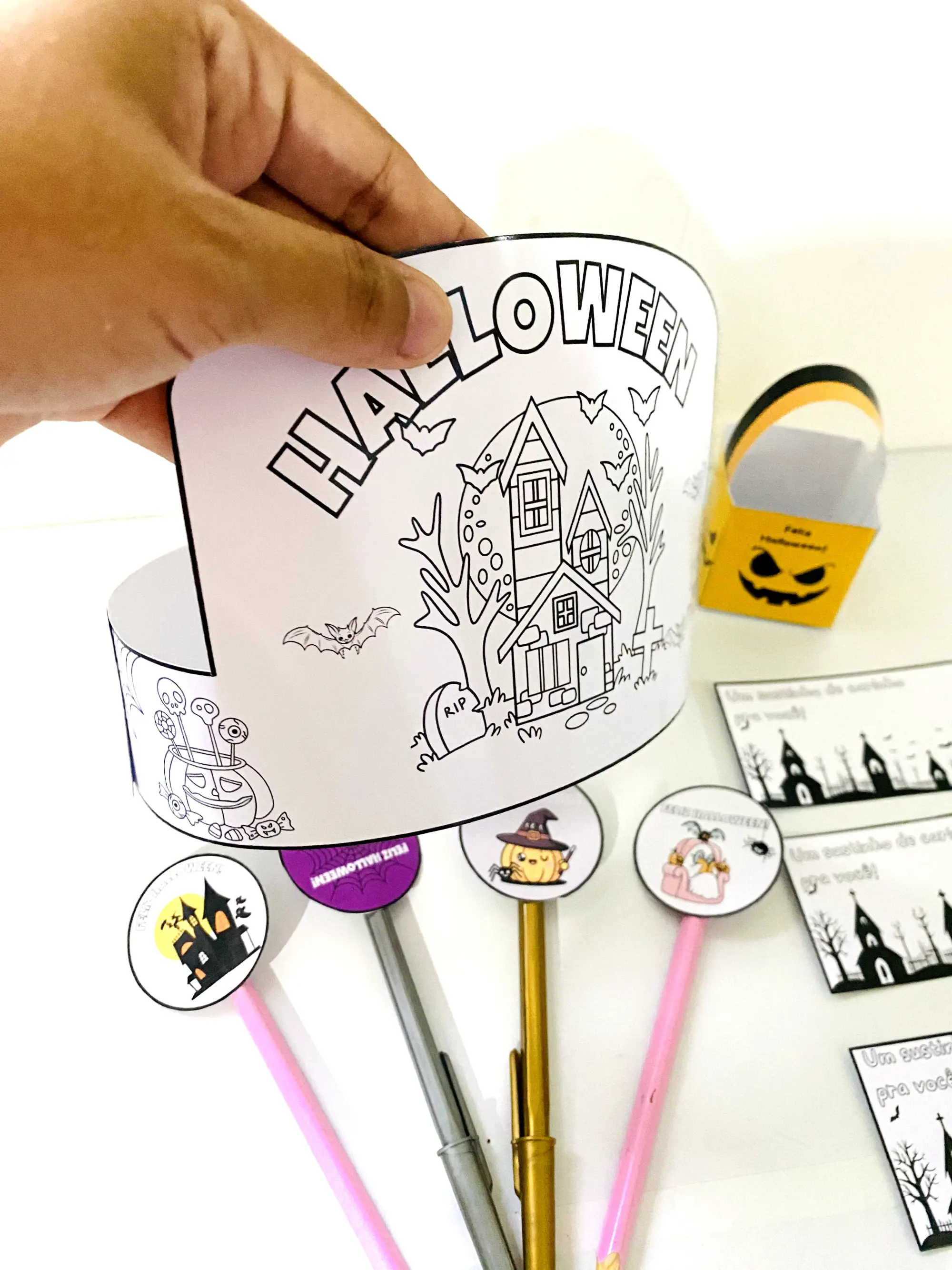 Lembrancinha de Halloween: Kit Criativo e Divertido — amostra 6: Kit Halloween pedagógico com caixinha de abóbora, adesivos…