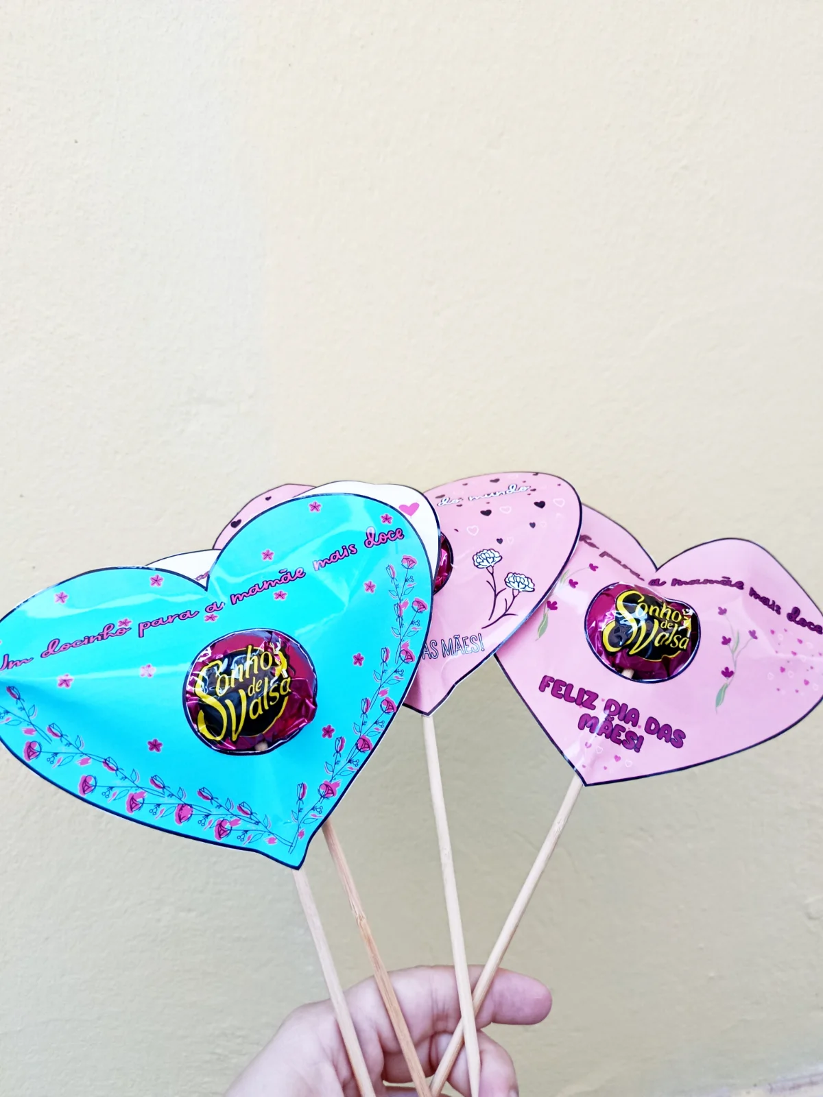 Lembrancinha Dia das Mães – Coração com Bombom 🍫💖 — Datas comemorativas para Educação Infantil: Lembrancinha Dia das Mães…