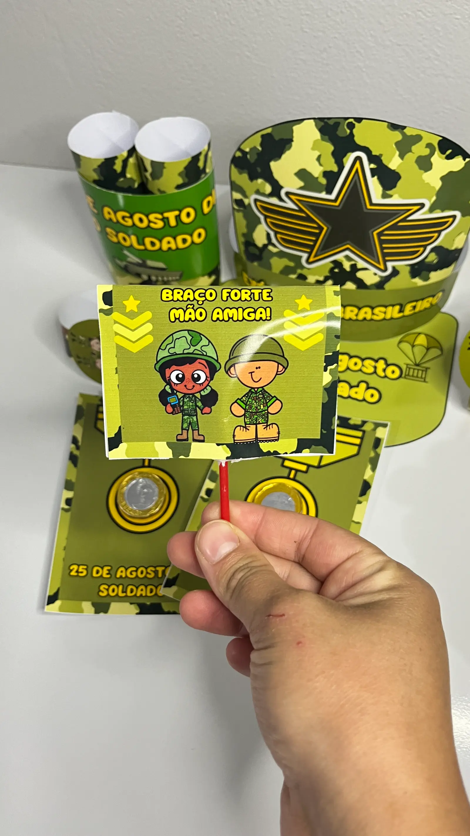 🎖 LEMBRANCINHA DIA DO SOLDADO 🎖Celebre o Dia do Soldado — amostra 1: 🪖Celebre o Dia do Soldado com carinho e criatividade