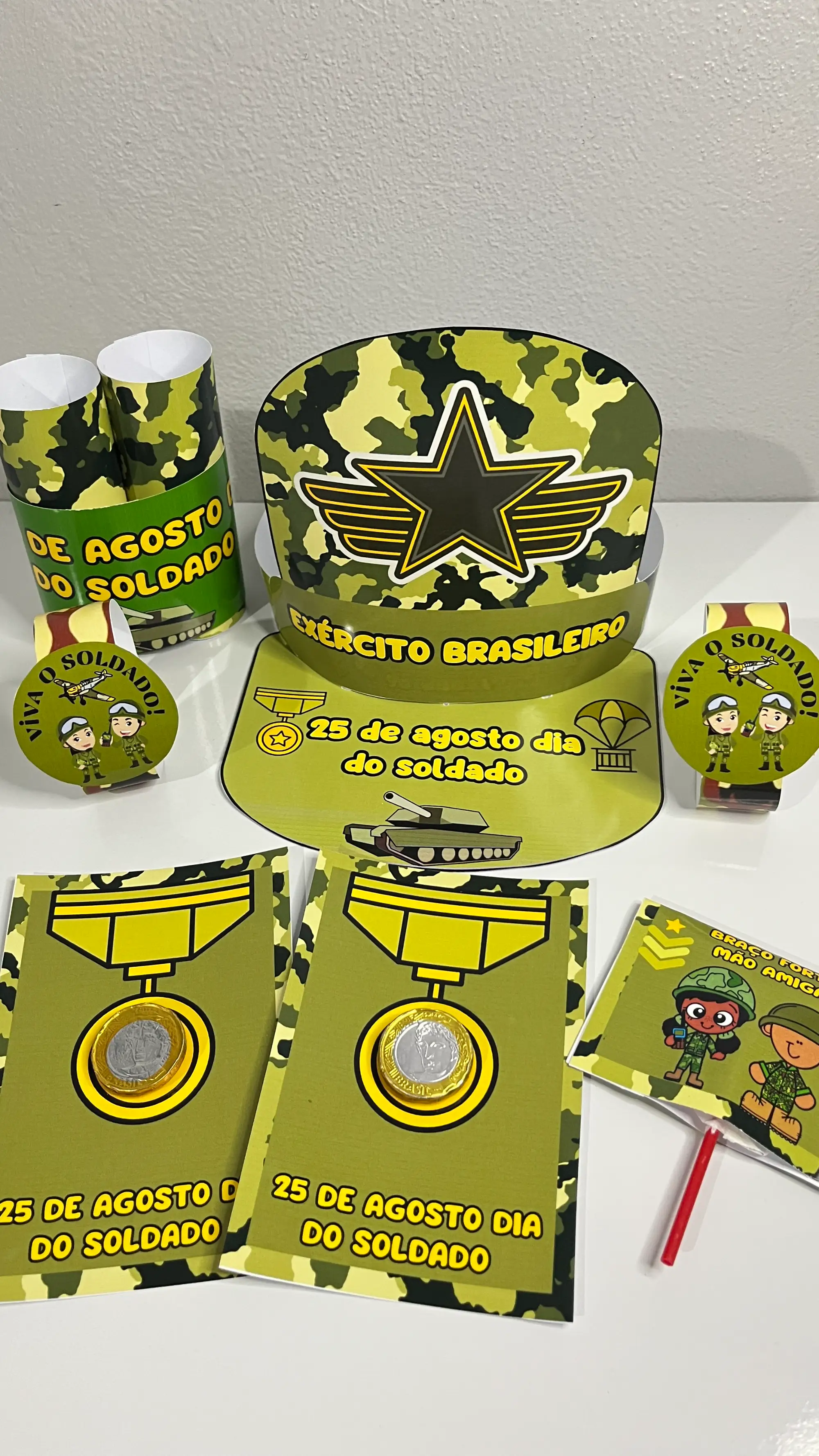 LEMBRANCINHA DIA DO SOLDADO – UM KIT COMPLETO - LUDICA — amostra 7: A Lembrancinha Dia do Soldado reúne diferentes opções…