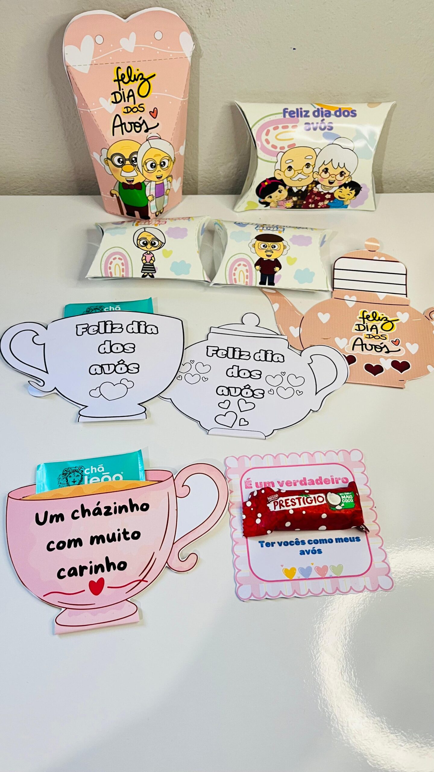 Lembrancinha: dia dos avós – Material Pedagógico — amostra 3: Nada melhor do que retribuir todo amor e cuidado dos avós com…