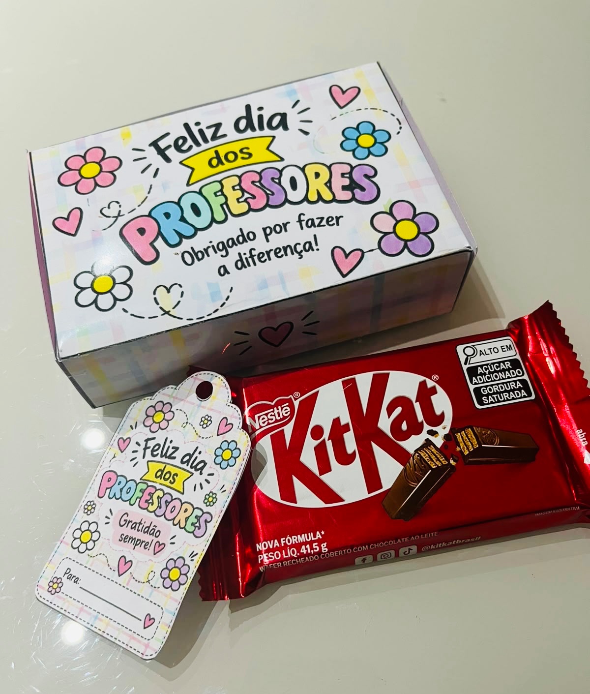 Lembrancinha Dia dos Professores com Caixinhas para Chocolate e Tag — amostra 5: Coleção digital com 2 modelos de caixinhas…