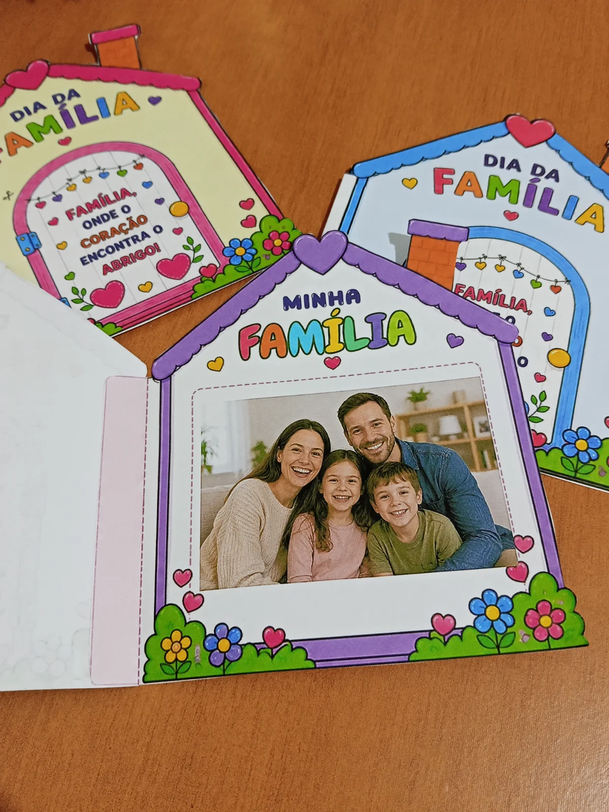 LEMBRANCINHA FAMÍLIA — amostra 2: 🏡💖 DIA DA FAMÍLIA 💖🏡 Uma lembrança linda e cheia de amor para trabalhar o Dia da…