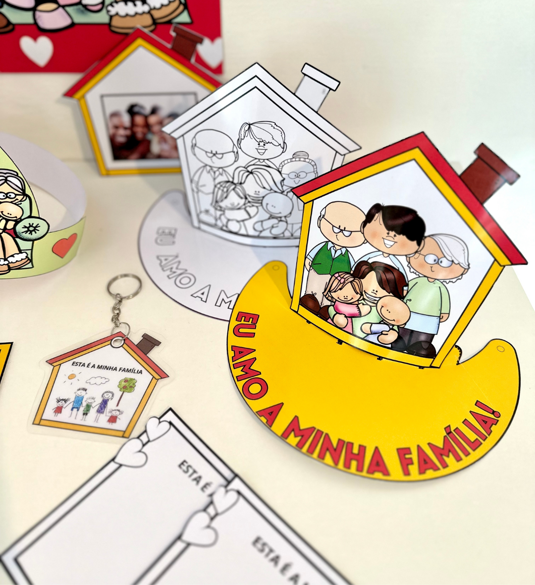 Lembrancinhas Dia da Família: Kit em PDF com Moldura — amostra 2: O que vem no material