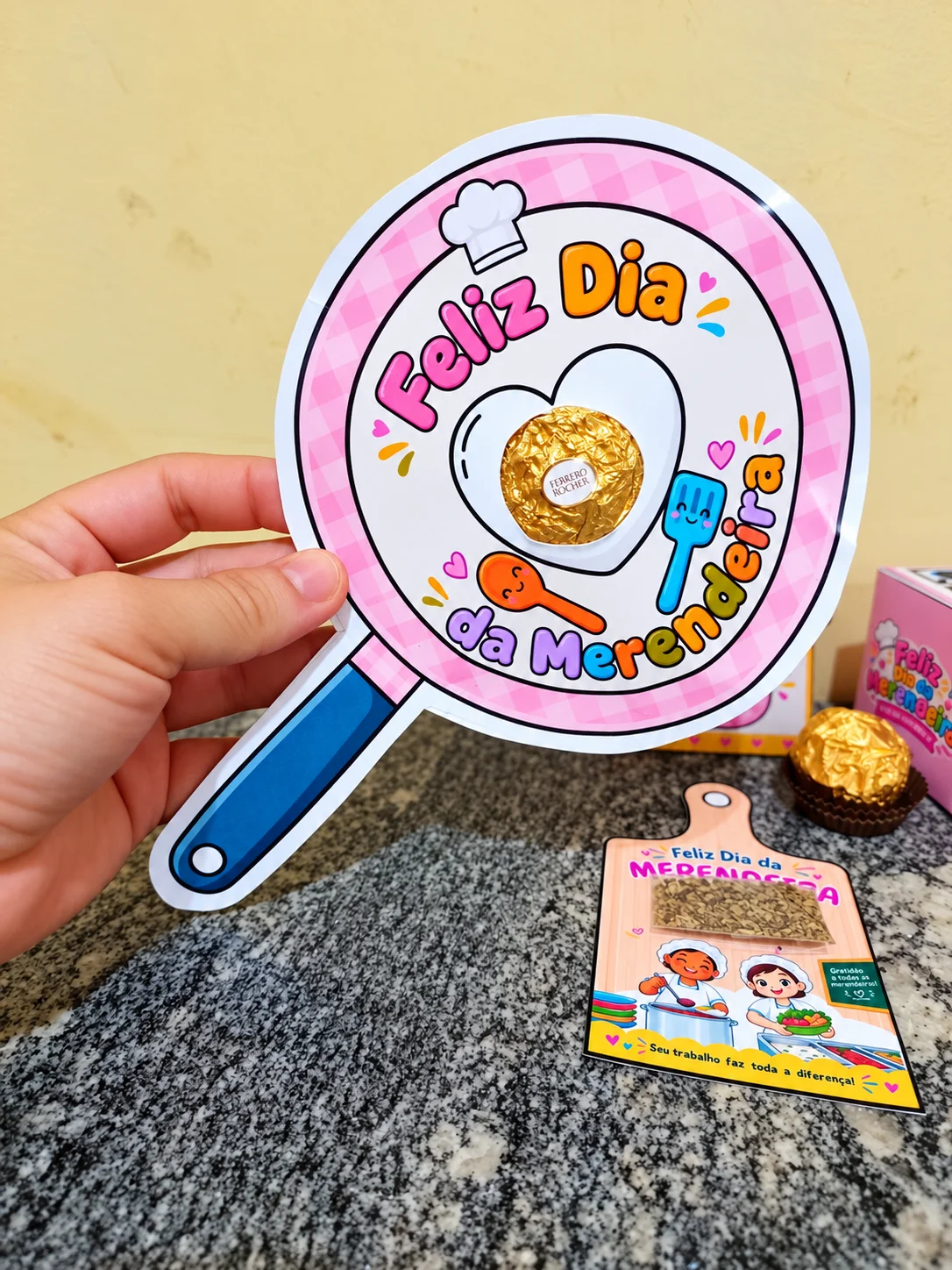 Lembrancinhas Dia da Merendeira – 4 Modelos para Imprimir — Datas comemorativas para Todas as séries: Lembrancinha Dia da…