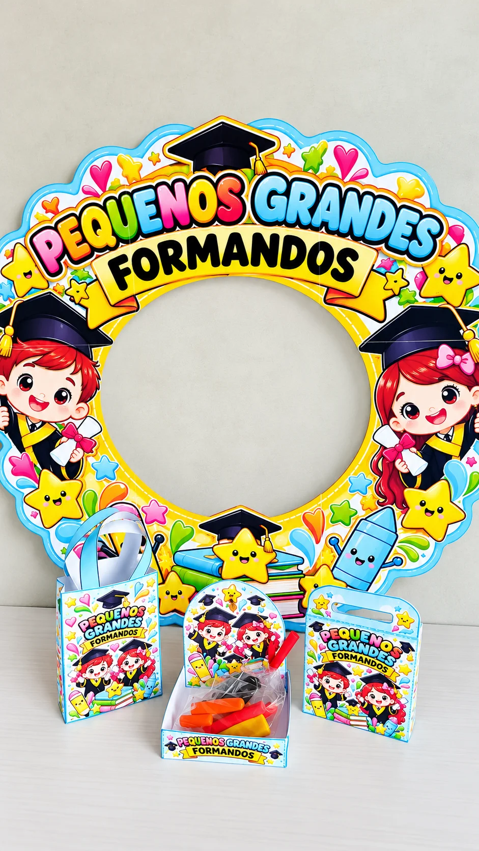 Lembrancinhas e Moldura de Formatura Infantil PDF — amostra 4: Mini Kit de Formatura Infantil com moldura de fotos e 3…
