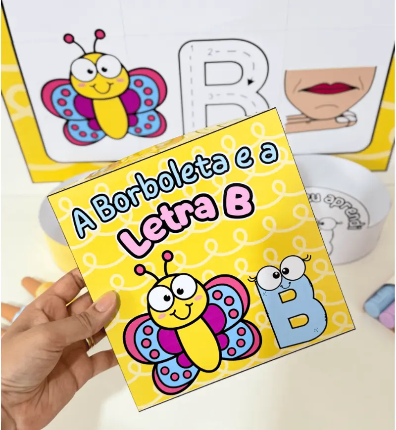 Letra B: História na Caixa com Cartaz e Coroas em PDF — Alfabetização para Educação Infantil: Explore o som e as quatro…