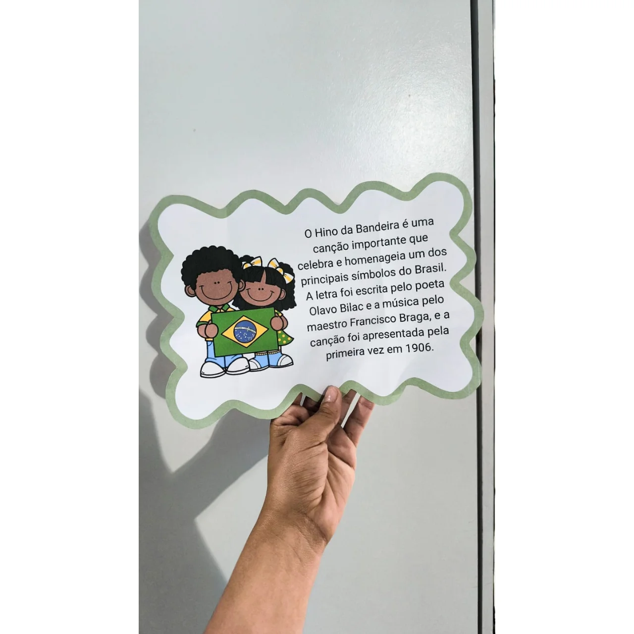 Livrinho Interativo “Curiosidades – Dia da Bandeira” — amostra 1: O que o material aborda