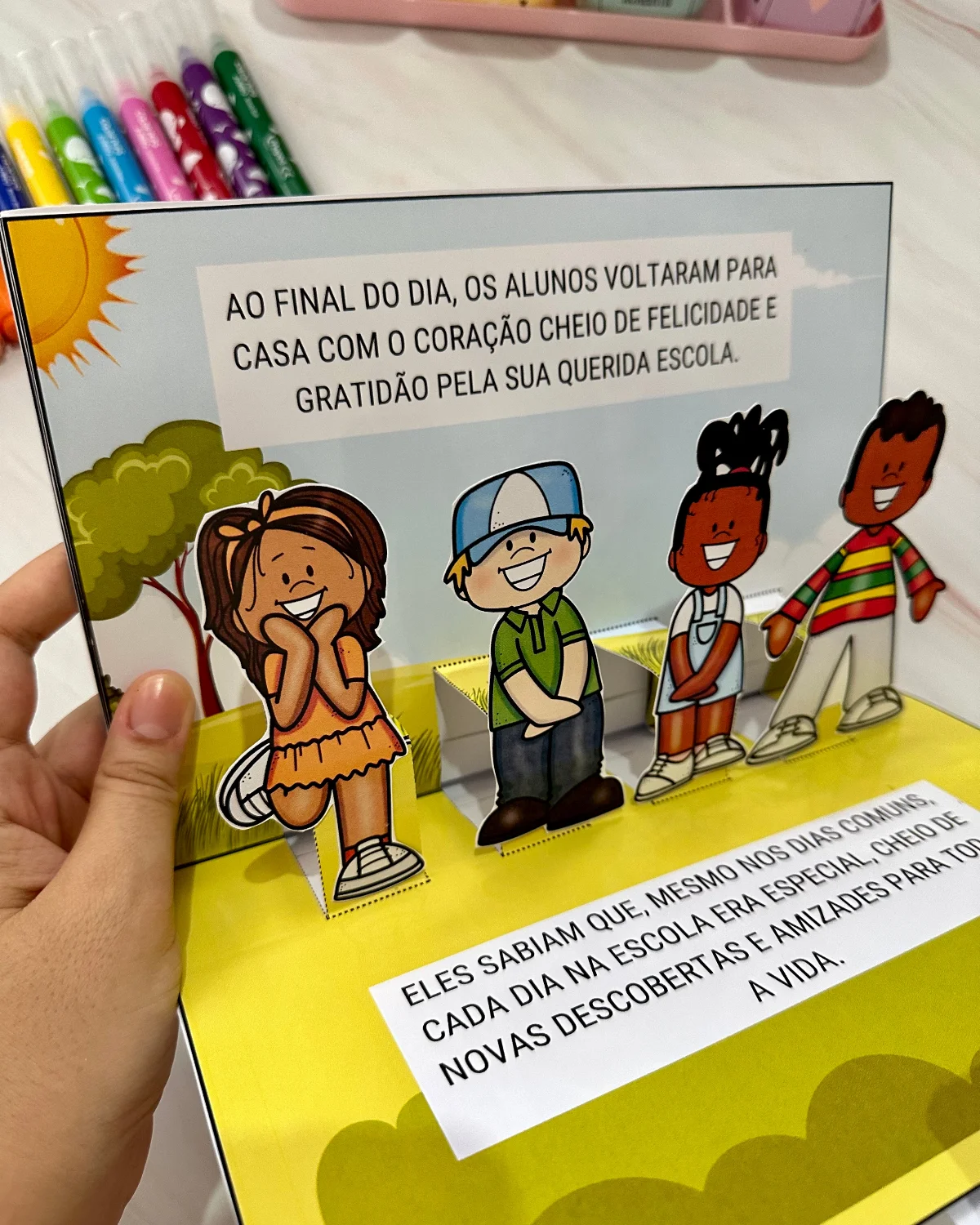 Livro 3D O Dia da Escola - Recurso Interativo e Lúdico — amostra 4: Formato e entrega