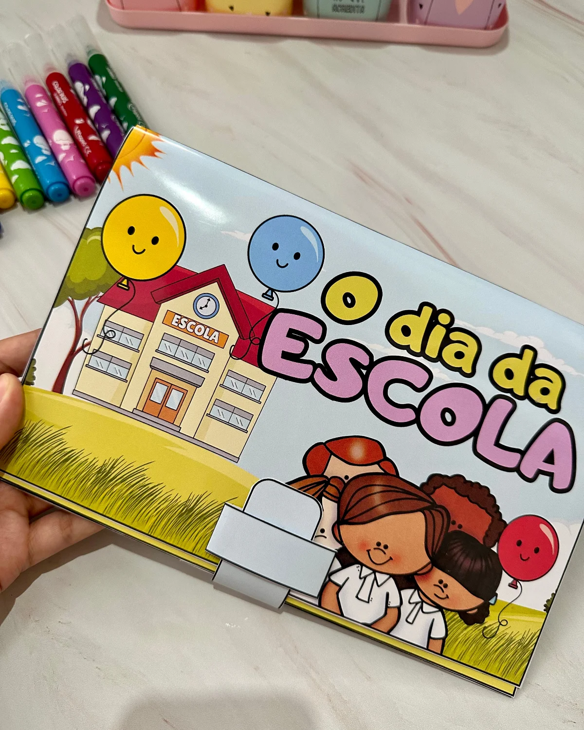 Livro 3D O Dia da Escola - Recurso Interativo e Lúdico — capa do material
