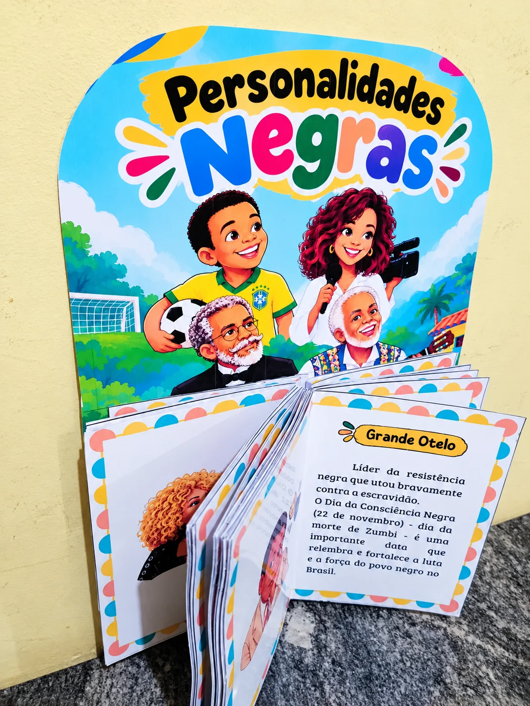 LIVRO 3D — PERSONALIDADES NEGRAS BRASILEIRAS - Consciência Negra — amostra 3: Um recurso pedagógico lúdico, interativo e…