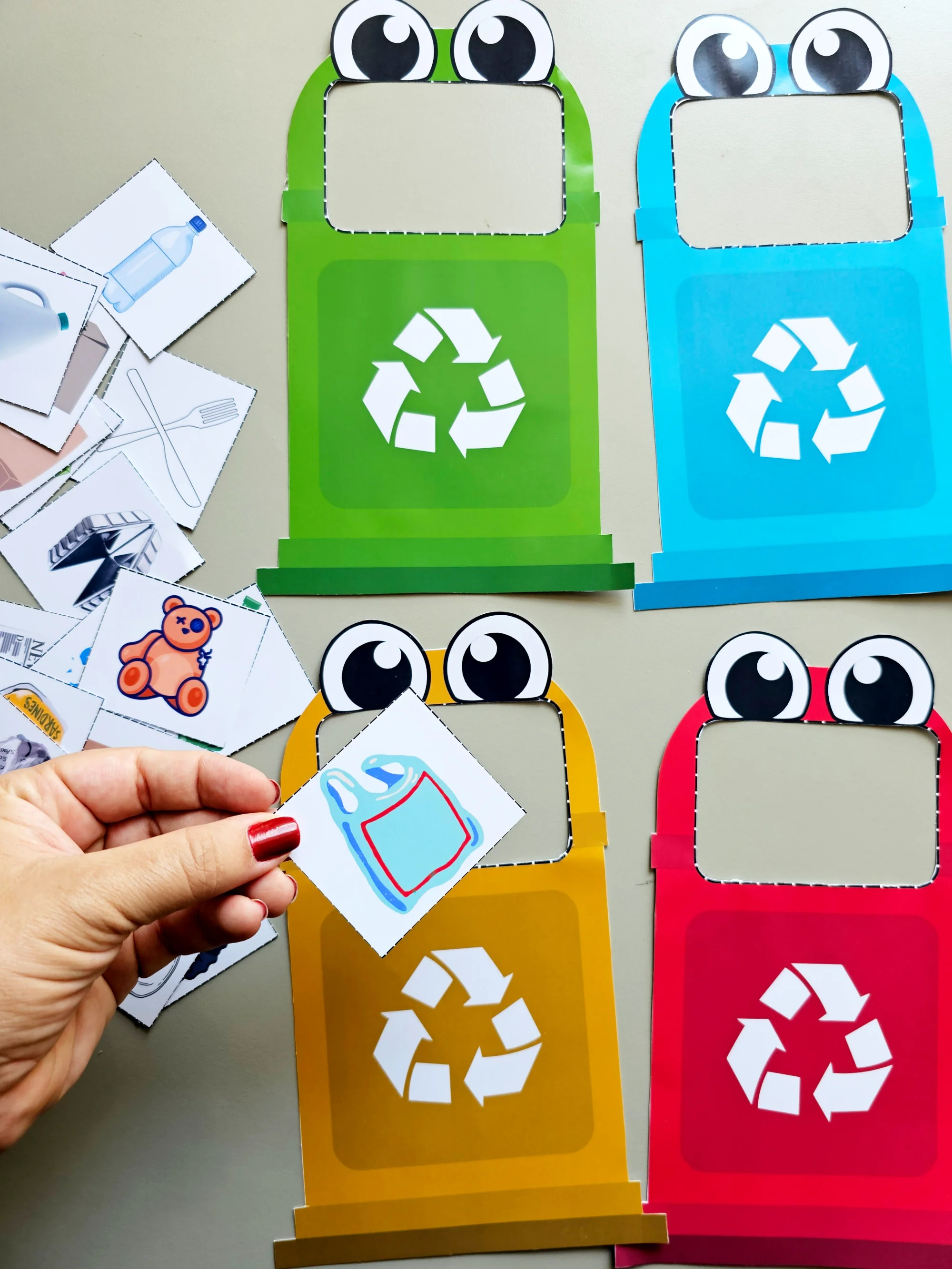 LIXEIRINHAS DA RECICLAGEM – CIÊNCIAS ANOS INICIAIS E INFANTIL — amostra 2: O Jogo Pedagógico Lixeirinhas da Reciclagem , os… LIXEIRINHAS DA RECICLAGEM – CIÊNCIAS ANOS INICIAIS E INFANTIL — amostra 2: O Jogo Pedagógico Lixeirinhas da Reciclagem , os…