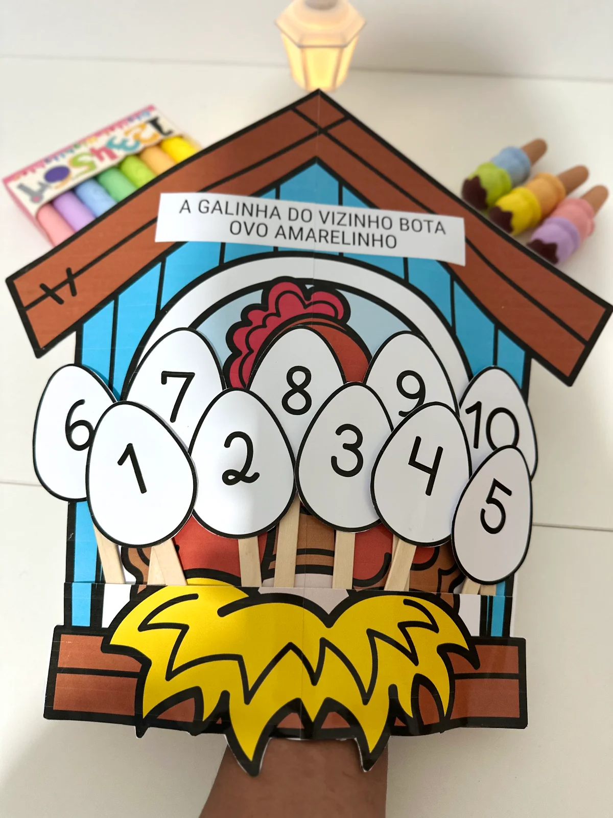 Luva a Galinha do Vizinho – PDF para Imprimir — amostra 7: Luva “A galinha do Vizinho” para trabalhar diversas habilidades…