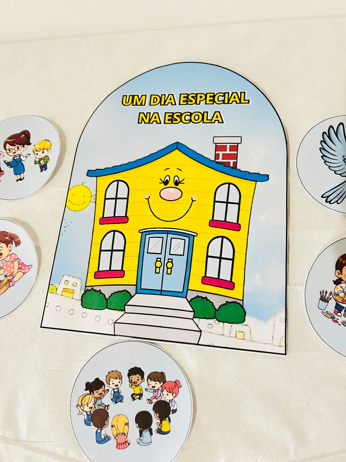 Luva de História: Um Dia Especial na Escola — amostra 3: A Luva “Um Dia Especial na Escola” é o recurso perfeito para…