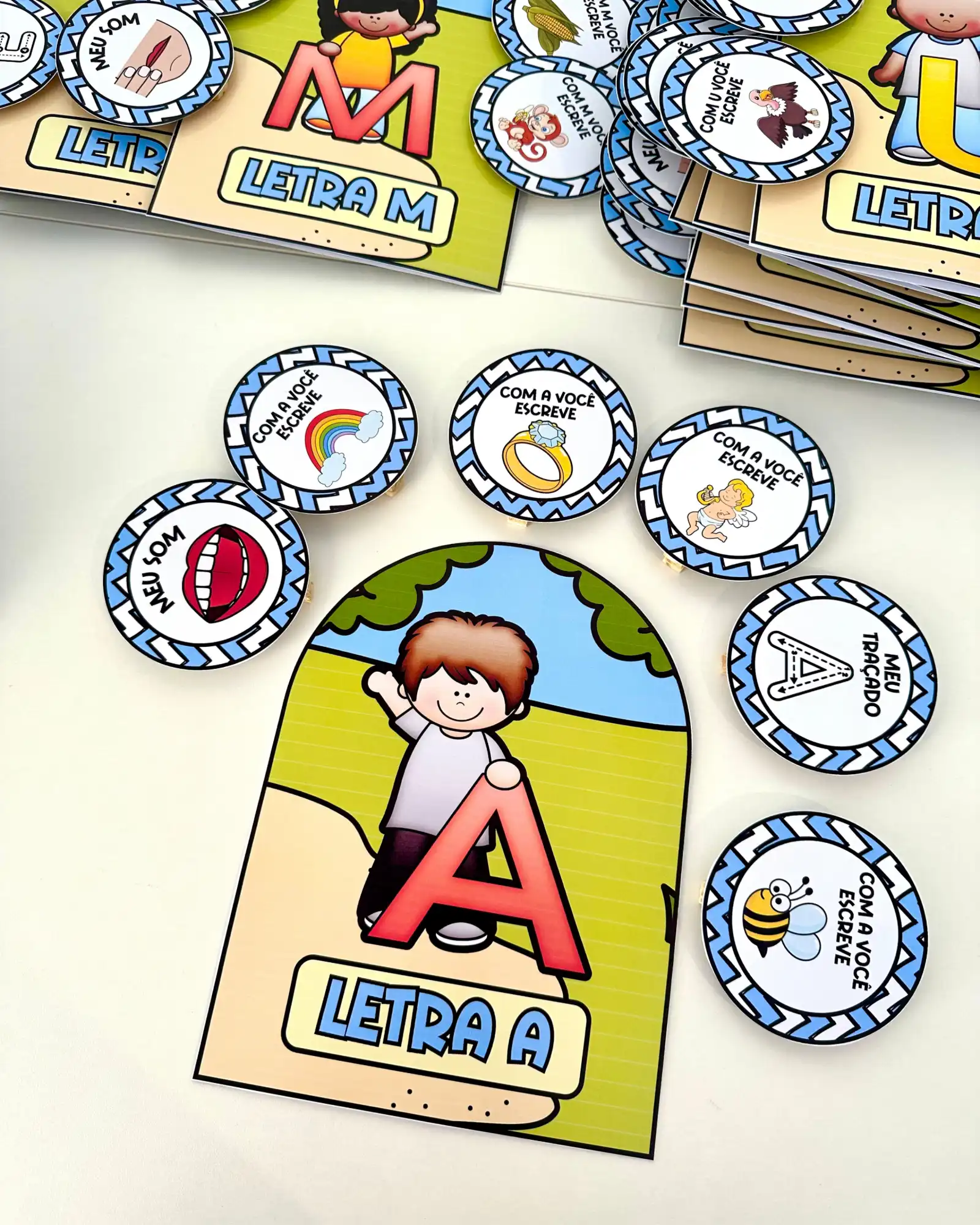 Luva do Alfabeto : Atividade lúdica para trabalhar o alfabeto — amostra 5: Arquivo Luvas do Alfabeto para trabalhar o…