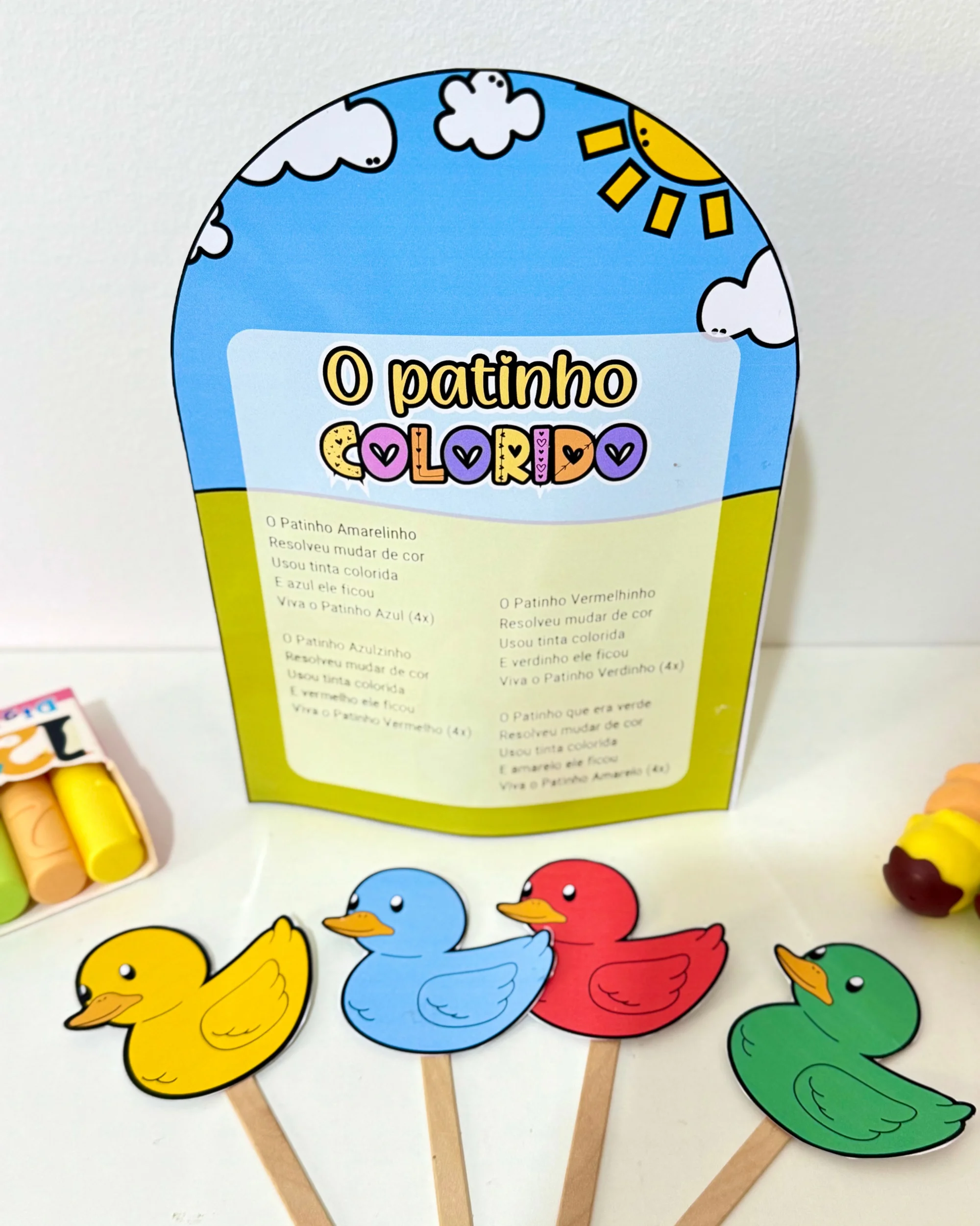 Luva Musical O Patinho Colorido | Educação Infantil — amostra 3: A Luva Musical O Patinho Colorido é um recurso lúdico para…