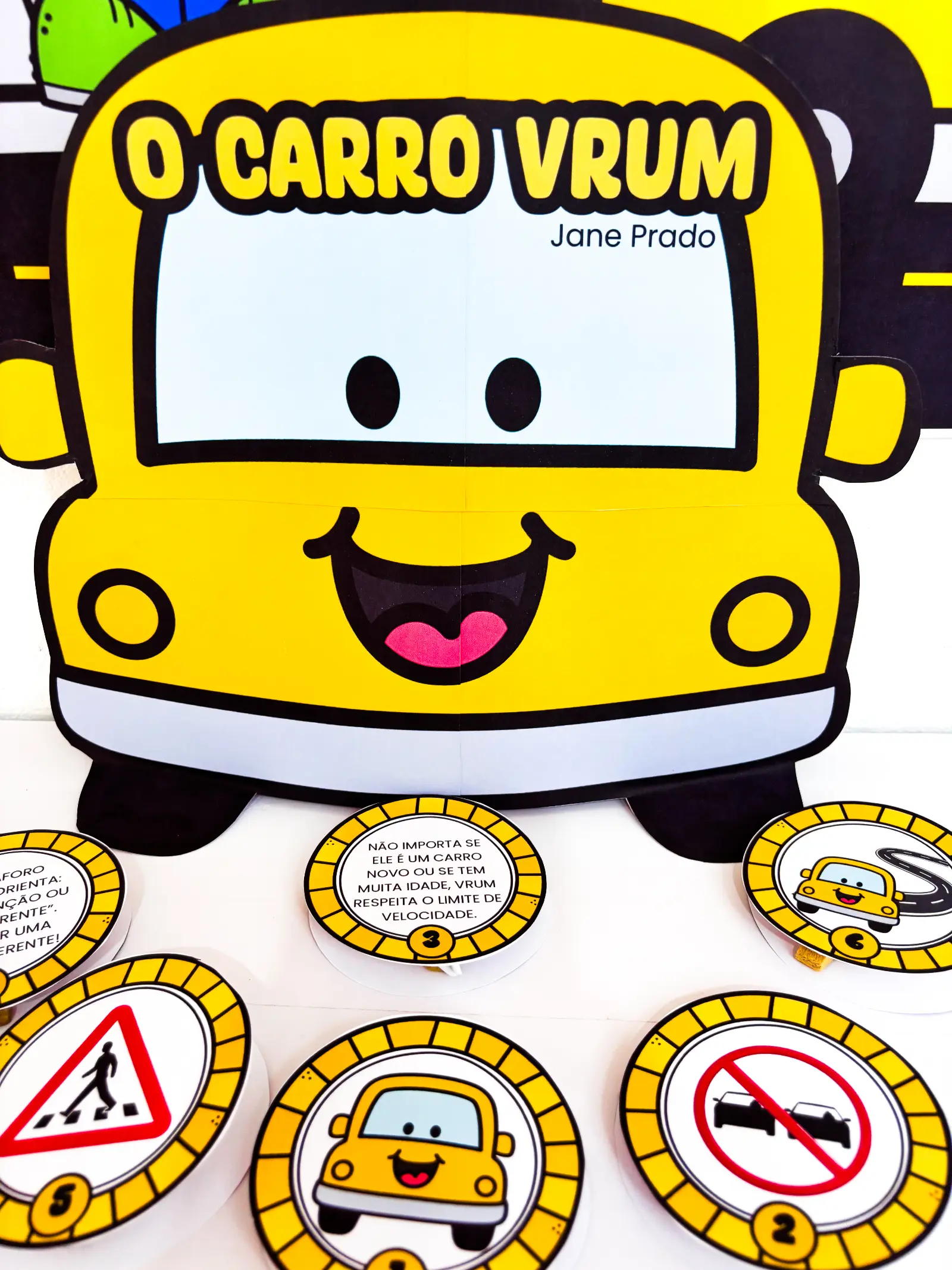 Luva: O Carro Vrum - Recurso Lúdico para a Semana do Trânsito — capa do material