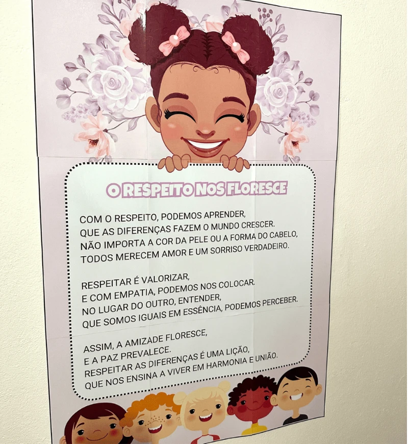 Luva Pedagógica Consciência Negra com Poema e Cartaz — amostra 2: O que vem no material