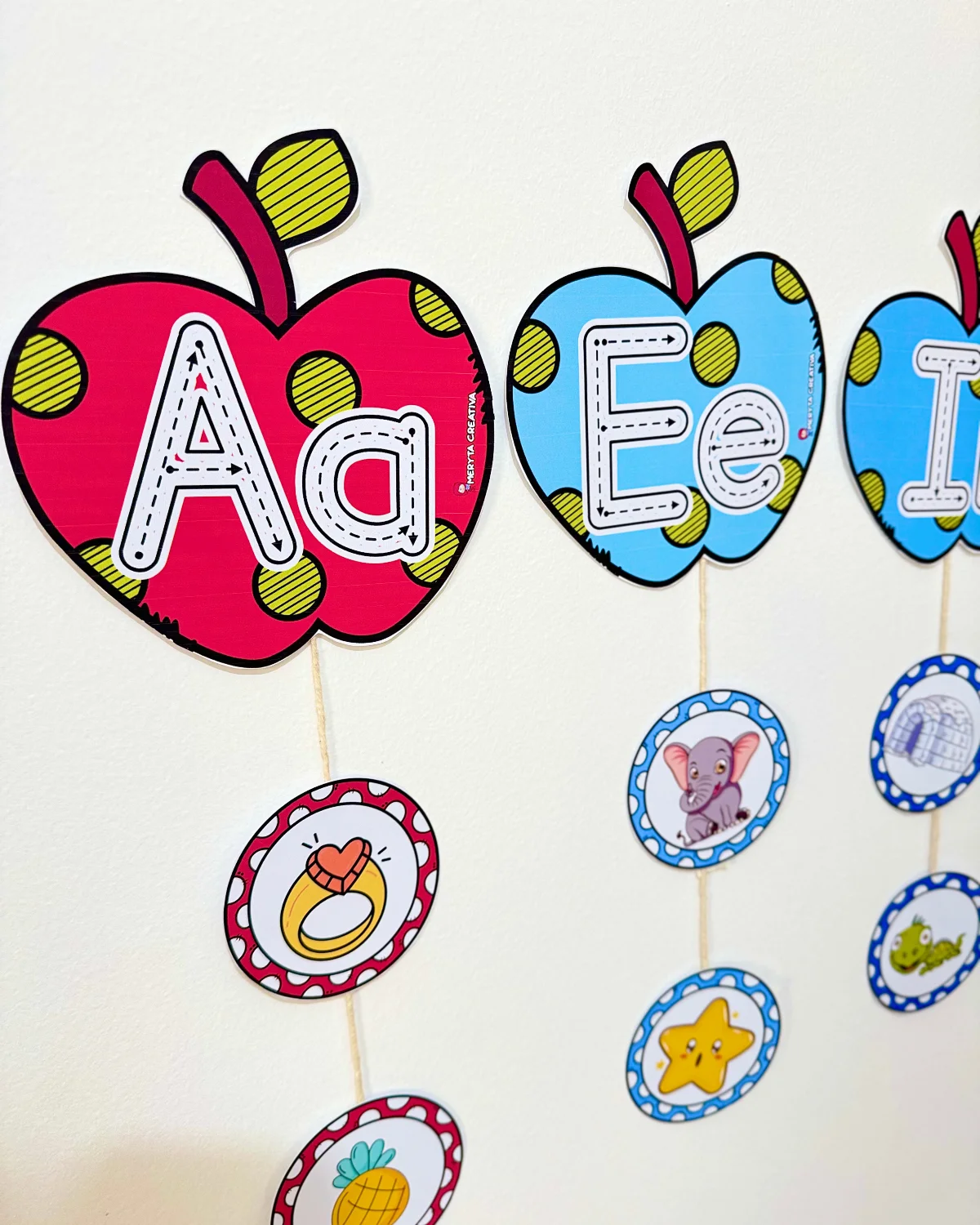 Maçã das Vogais – Recurso Visual para Educação Infantil — amostra 5: O recurso visual “Maçã das Vogais” foi desenvolvido…