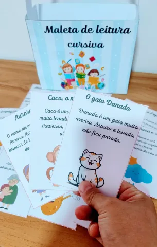 Maleta da Leitura Cursiva -Historinhas Divertidas e Parlendas Lúdicas. — amostra 2: 🐄 O Material " Maleta da Leitura…