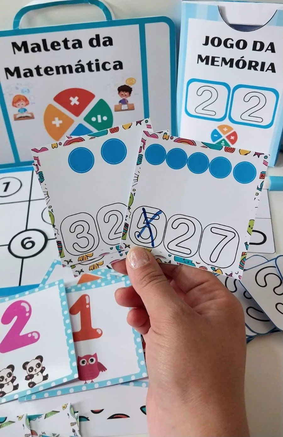 Maleta da matemática — amostra 1: Maleta da Matemática A MALETA INCLUÍ 7 ARQUIVOS DIFERENTES PARA TRABALHAR OS NUMERAIS