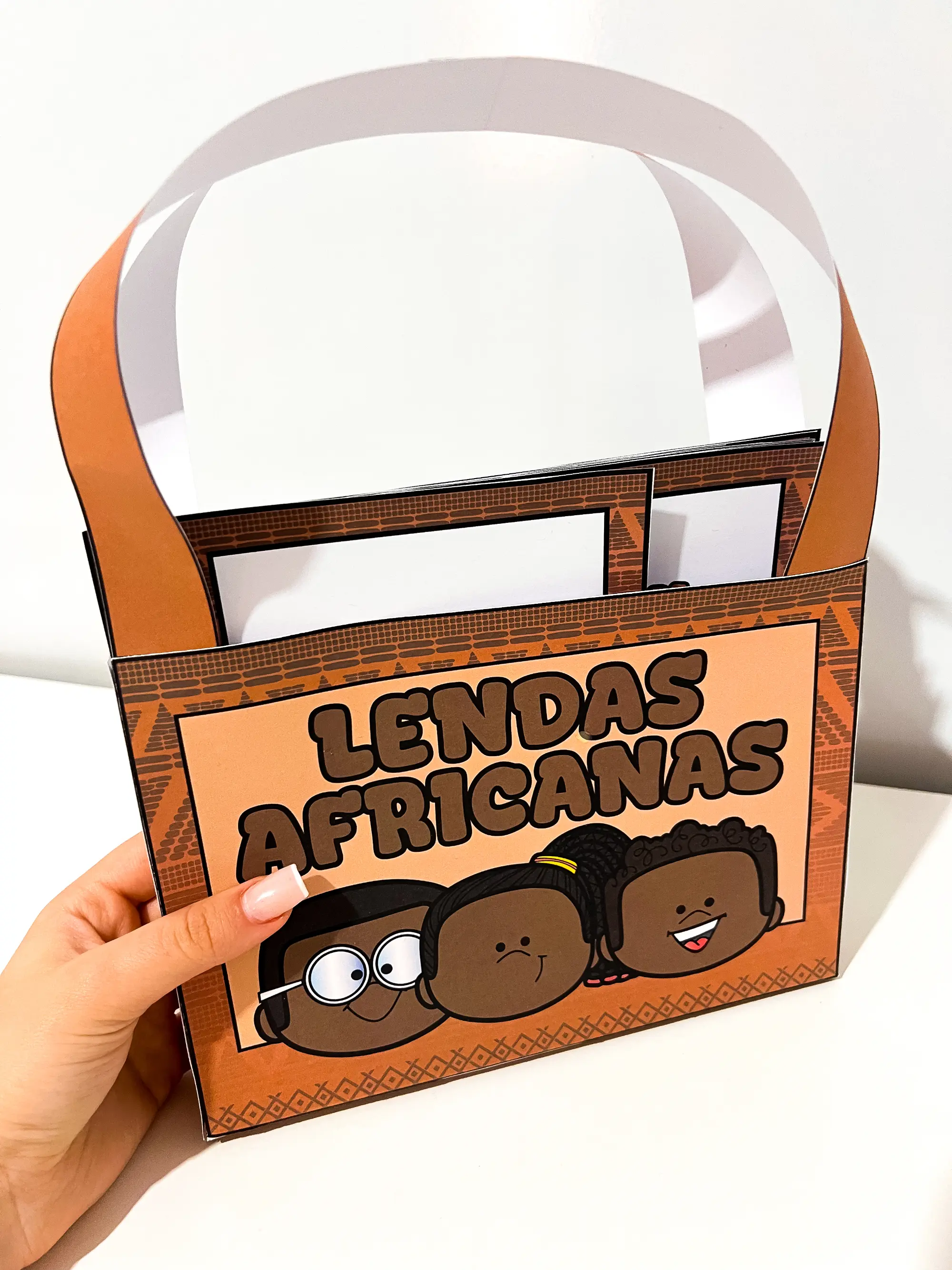 Maleta das Lendas Africanas – Consciência Negra — amostra 7: Encante sua turma com a Maleta das Lendas Africanas