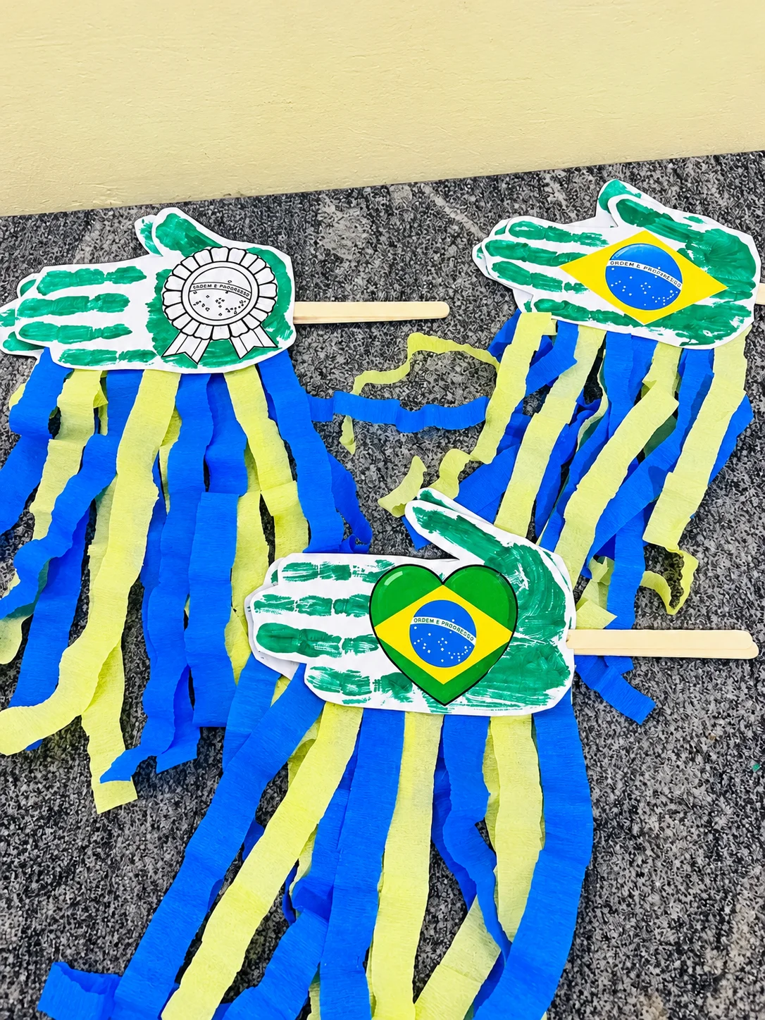 Mãozinha Patriota - Atividade Interativa Dia da Bandeira — amostra 1: Um recurso criativo e interativo para comemorar o Dia…