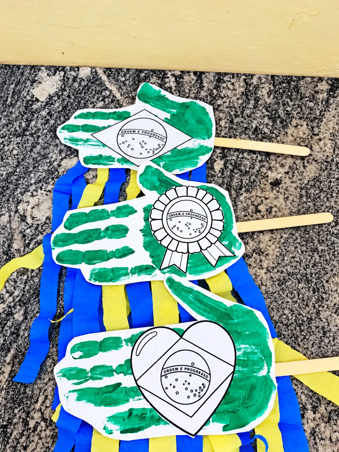 Mãozinha Patriota - Atividade Interativa Dia da Bandeira — amostra 4: Um recurso criativo e interativo para comemorar o Dia…