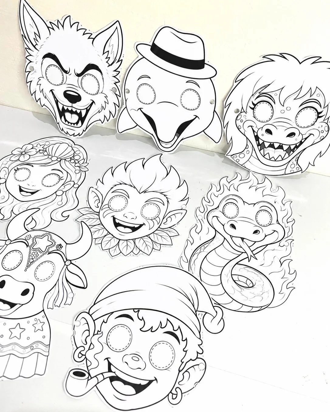 Máscaras do folclore para colorir – PDF para Imprimir — amostra 1: Formato e entrega