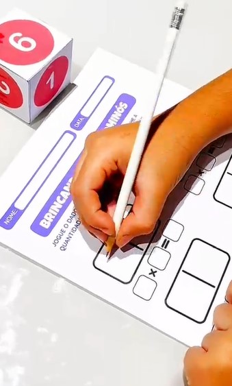 Matemática brincando com os dominós – Material Pedagógico — amostra 1: Sobre o MATEMÁTICA BRINCANDO COM OS DOMINÓS