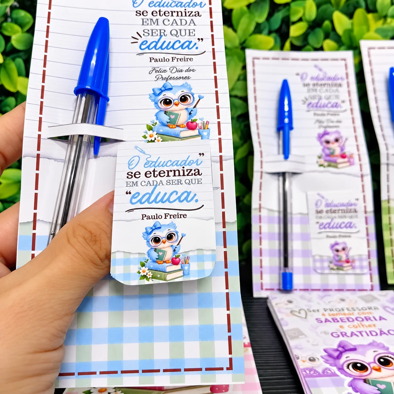 Mimos para Professores | Card para Caneta, Marca-Página Magnético e — amostra 2: Um kit especial para presentear…