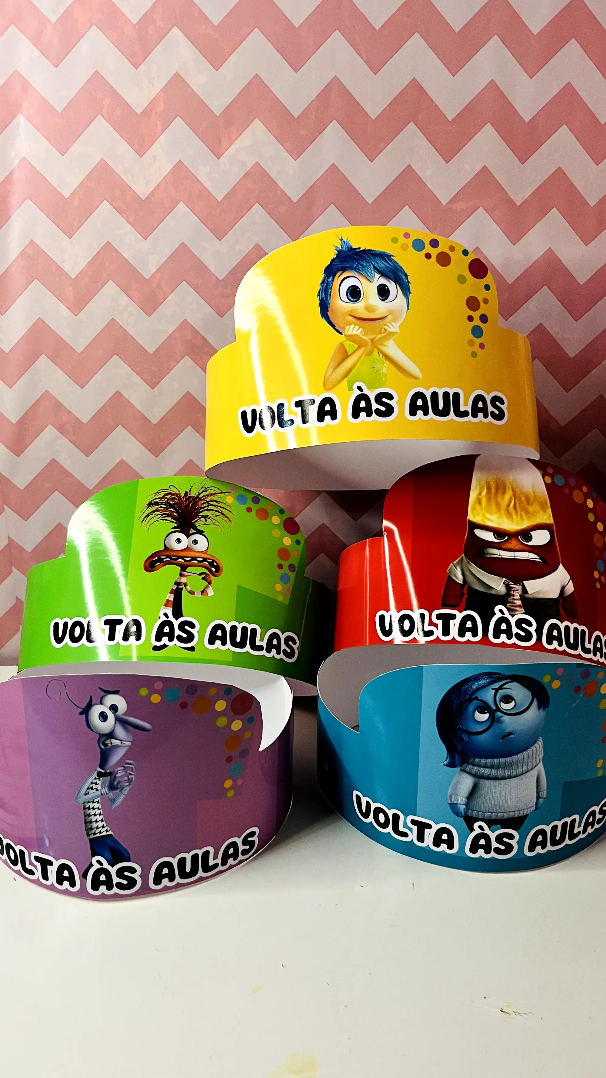 Mini Kit Volta às Aulas Divertidamente – Coroas, Relógio e Cartão — amostra 2: Mini kit temático para tornar a volta às…