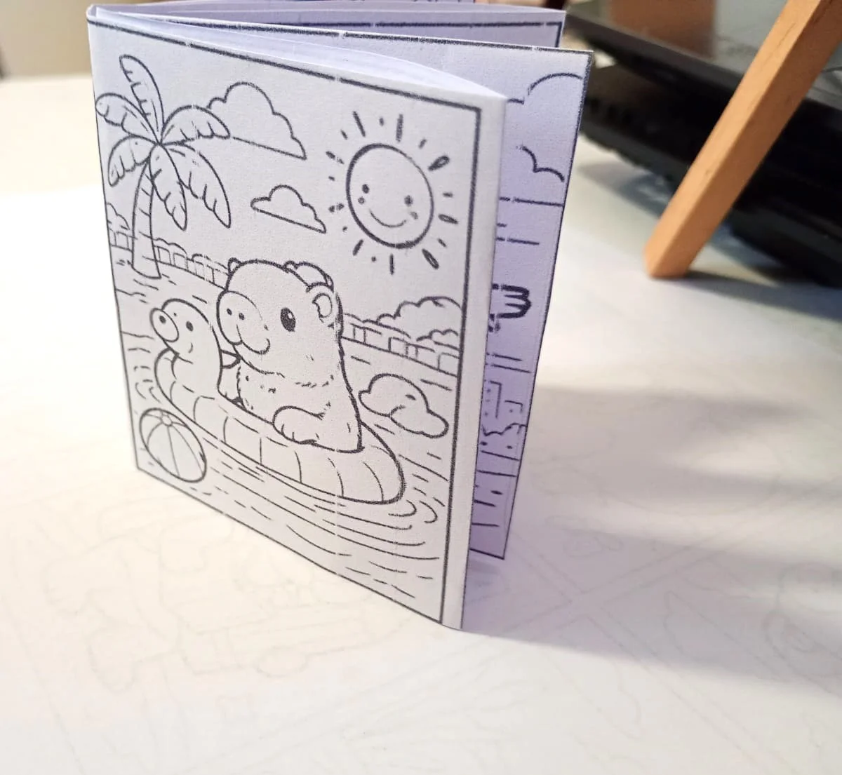 MINI LIVRETO PARA COLORIR - CAPIVARA - DIA DAS CRIANÇAS — amostra 3: Mini livreto de colorir, com o tema de capivaras super…
