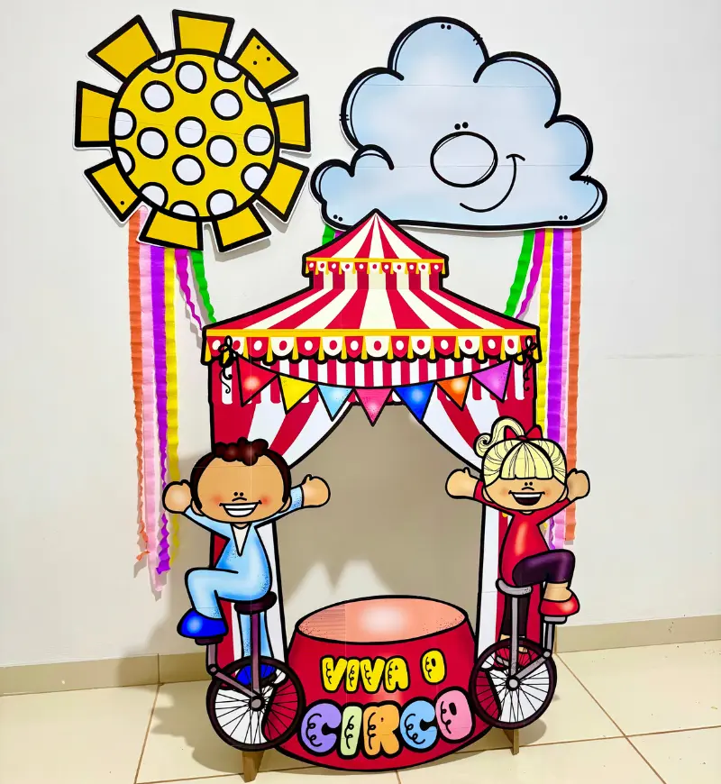 Moldura Dia do Circo gigante em PDF para fotos na escola — capa do material