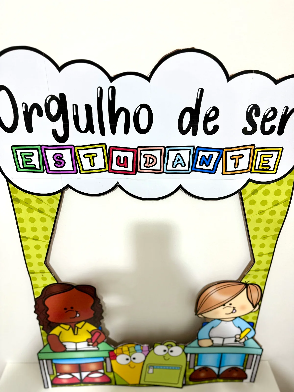 Moldura para foto: Dia do Estudante – PDF para Imprimir — amostra 1: Moldura para foto tema Dia do Estudante para ser…