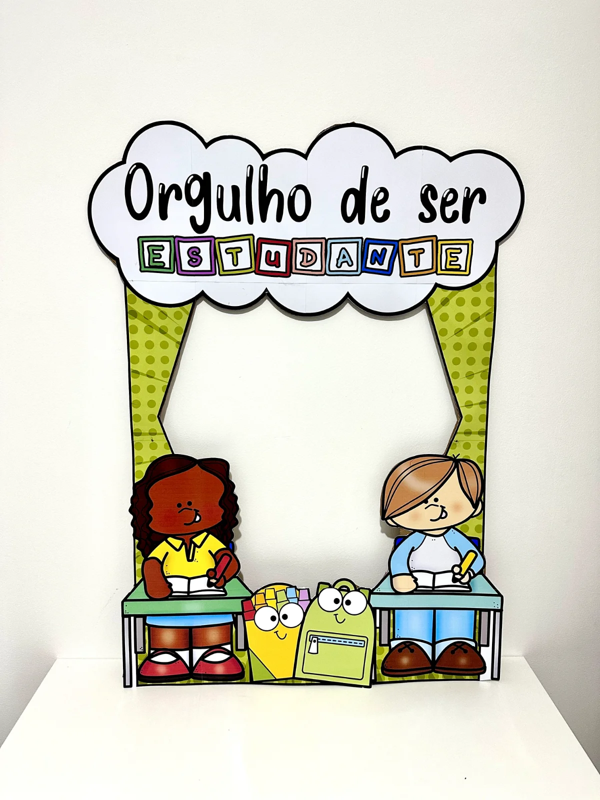 Moldura para Foto Dia do Estudante — amostra 1: Registre momentos inesquecíveis no Dia do Estudante com uma linda moldura…