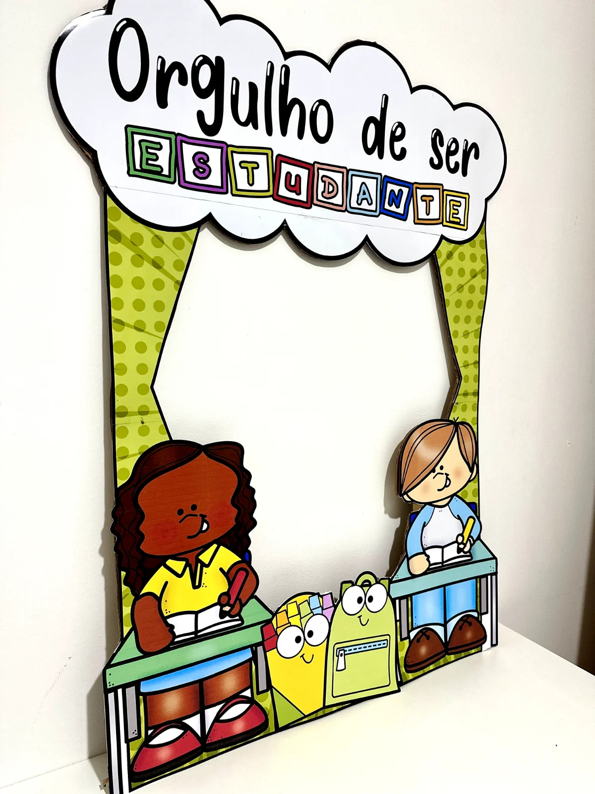 Moldura para Foto Dia do Estudante — amostra 2: Registre momentos inesquecíveis no Dia do Estudante com uma linda moldura…