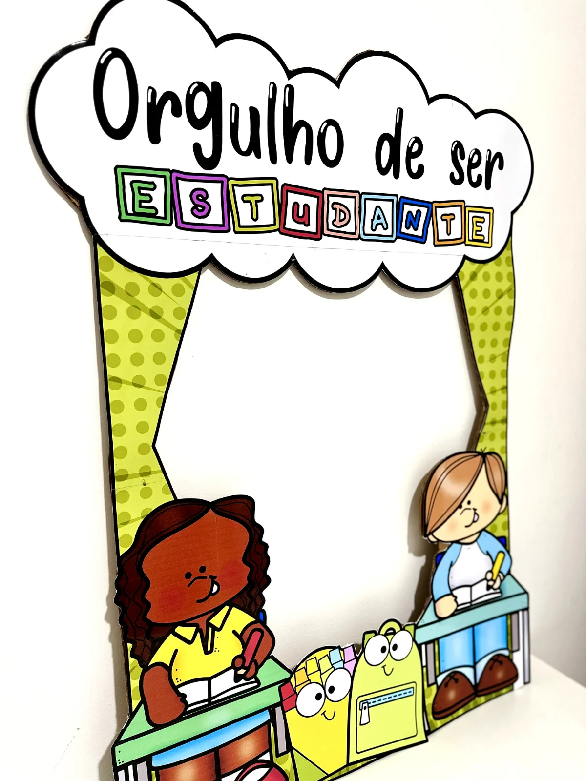 Moldura para Foto Dia do Estudante — amostra 7: Registre momentos inesquecíveis no Dia do Estudante com uma linda moldura…